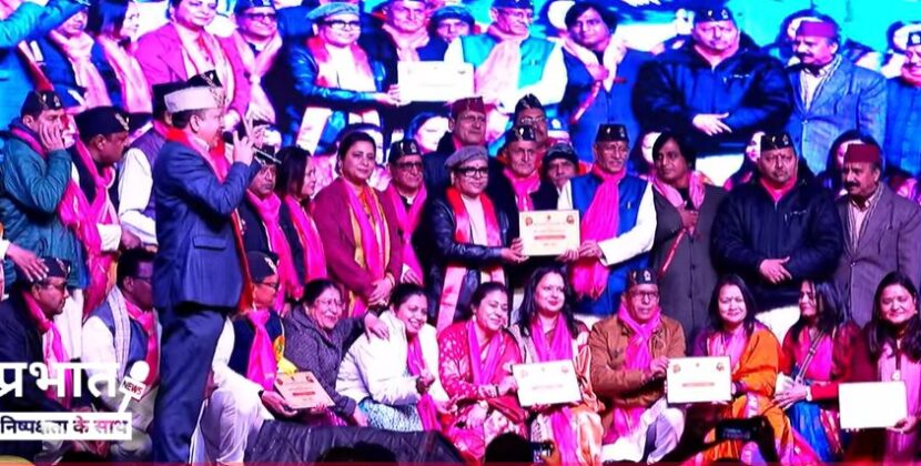 द्वारका उत्तराखंडी उत्तरायणी समिति द्वारा आयोजित उत्तराखंडी उत्तरायणी महोत्सव  में लोक संस्कृति के बिखरे रंग 